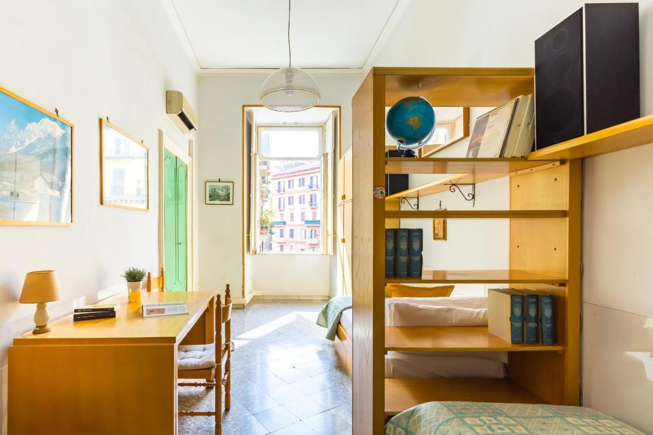 Rettifilo Family Apartment By Wonderful Italy เนเปิลส์ ภายนอก รูปภาพ