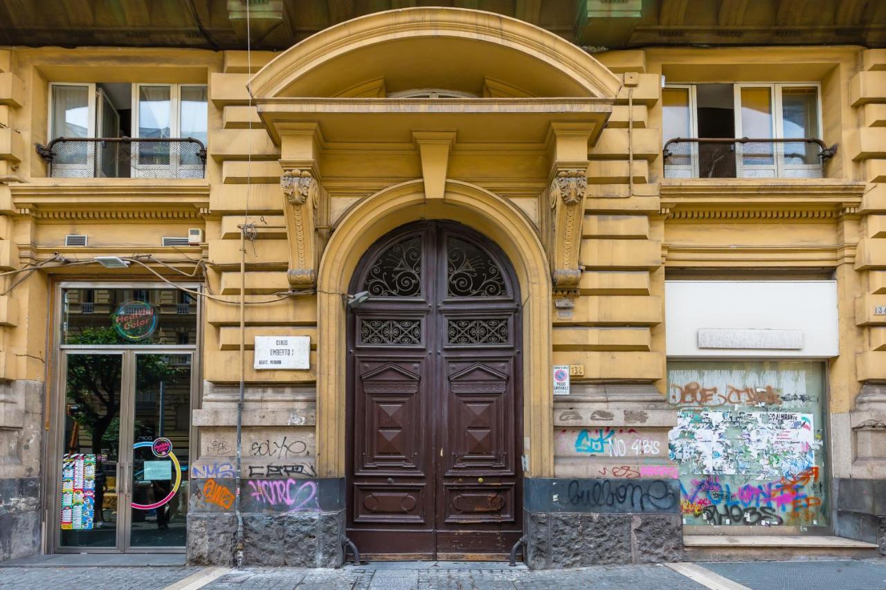 Rettifilo Family Apartment By Wonderful Italy เนเปิลส์ ภายนอก รูปภาพ