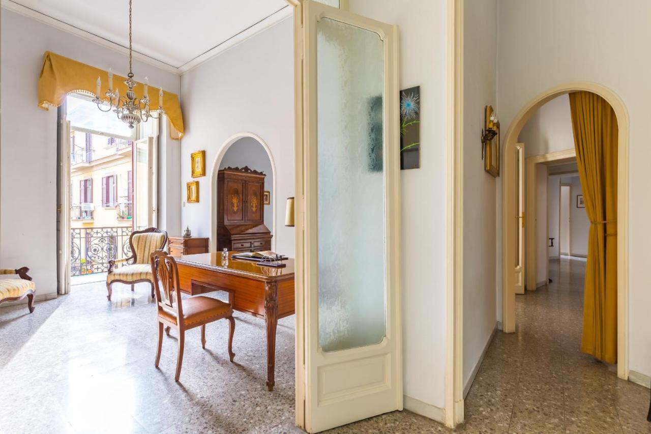 Rettifilo Family Apartment By Wonderful Italy เนเปิลส์ ภายนอก รูปภาพ