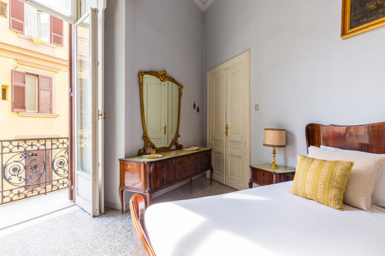 Rettifilo Family Apartment By Wonderful Italy เนเปิลส์ ภายนอก รูปภาพ