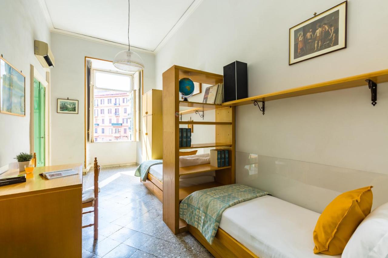 Rettifilo Family Apartment By Wonderful Italy เนเปิลส์ ภายนอก รูปภาพ